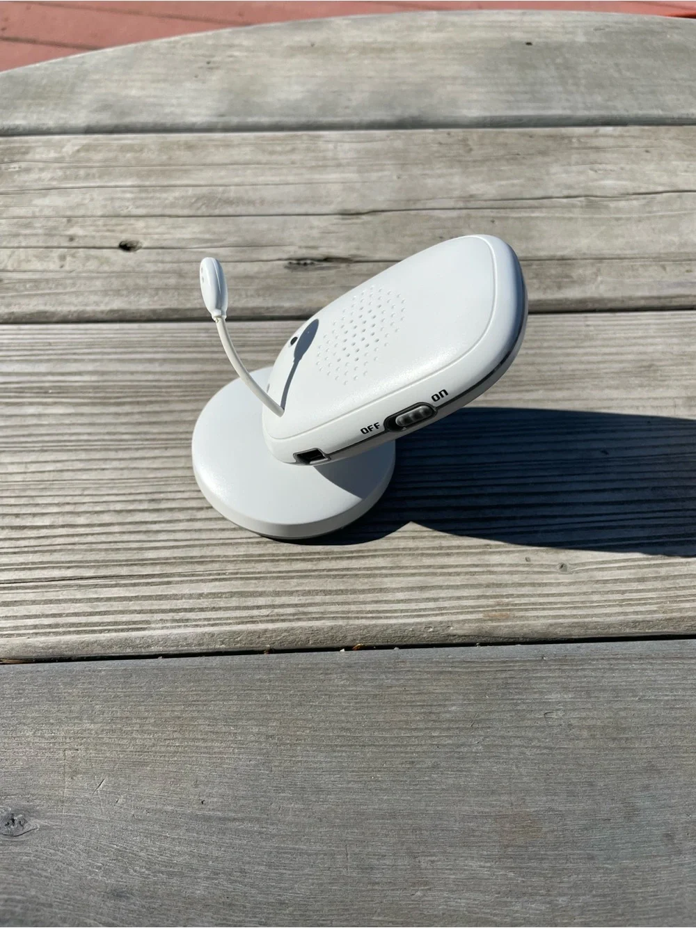SereneLife Wireless Baby Monitor. Screen can also be wireless. NO WIFI NEEDED.